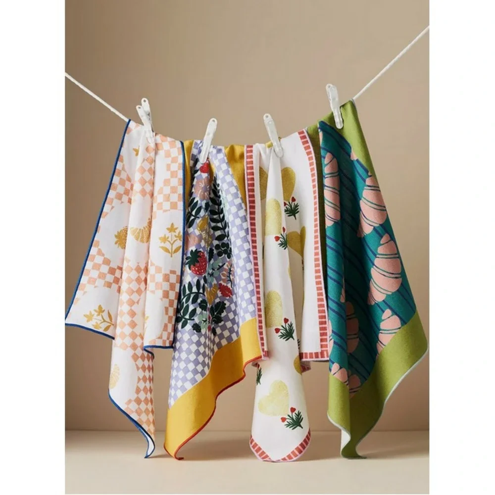 Anthropologie Napkins Set Fabric Cloth Annie 4 Different Prints Breakfast Hearts
